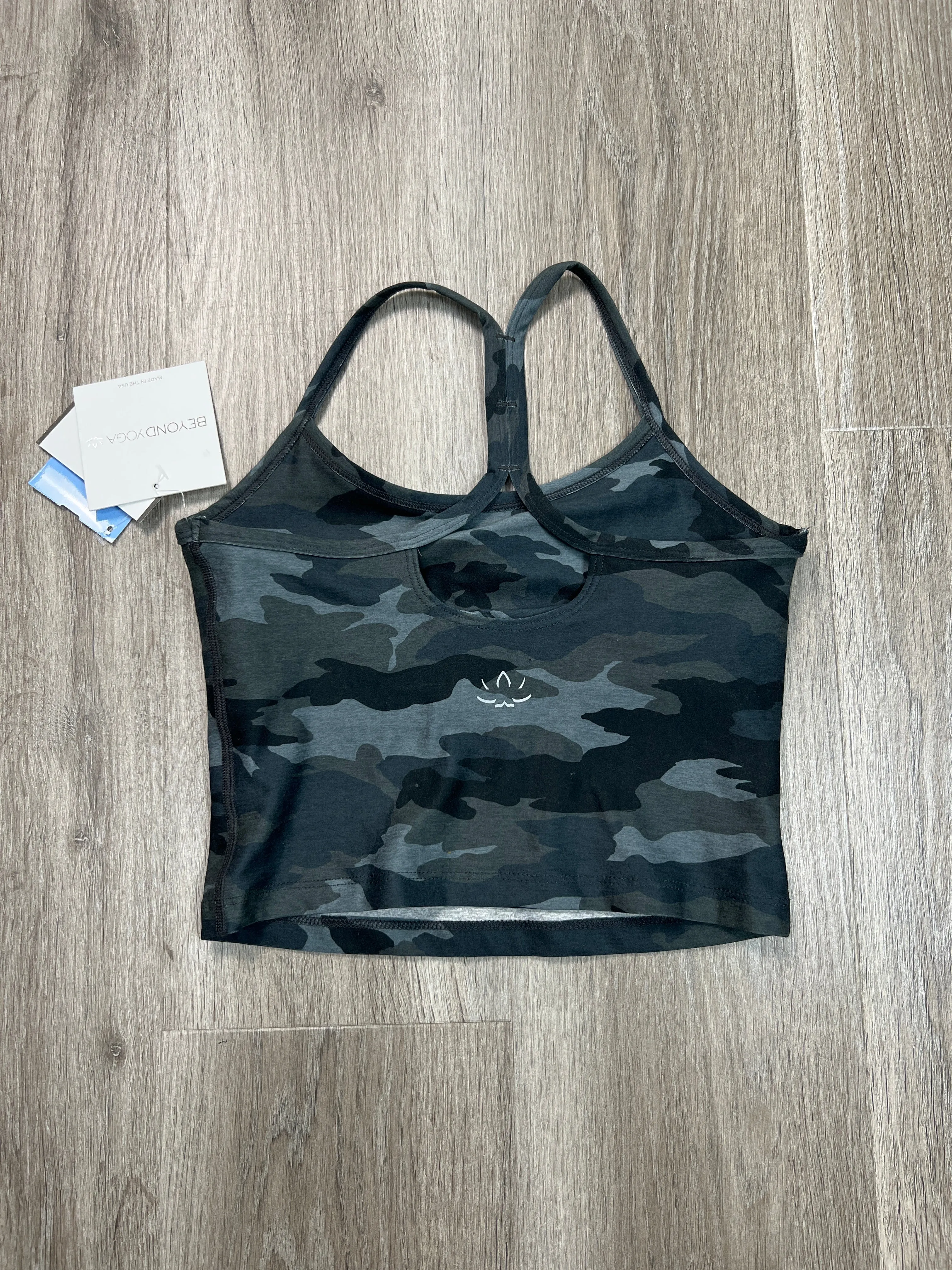 Athletic Bra By Beyond Yoga In Camouflage Print, Size: Xs