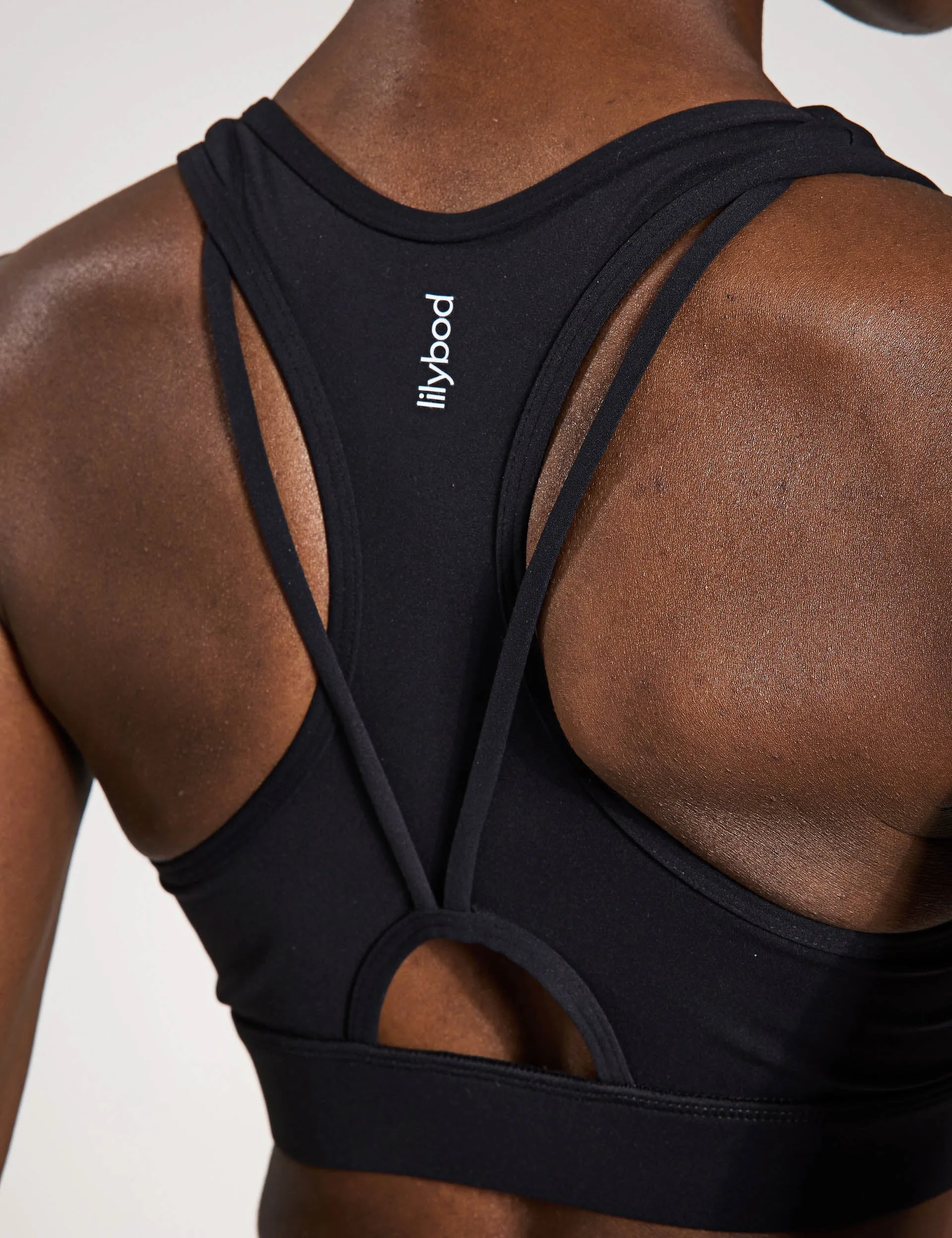 Frankie Cloud-Core Sports Bra - Black