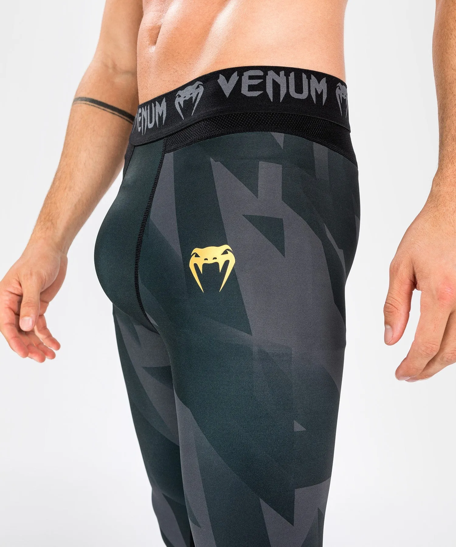 Venum Razor Spats - Black/Gold
